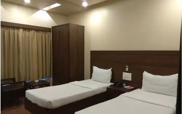 Majestic Annexe