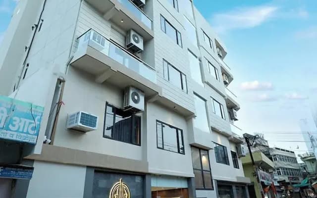 Geetanjali Hotel and Suites