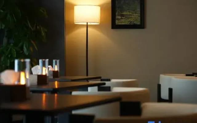 Yuansu · Designer High-altitude Boutique Stay (Shanxi Museum Wuyue Plaza)