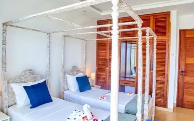 Nana's boho BeachfrontVilla w/Ac&pool