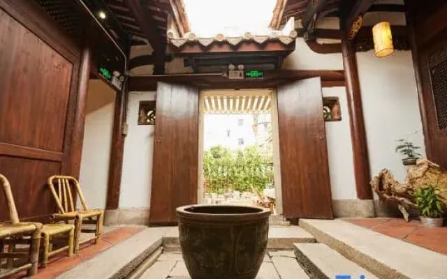 Minnan Yuqing Courtyard Homestay (Kaiyuan Temple Branch, West Street, Quanzhou Ancient City)