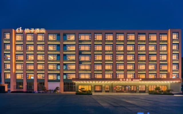 Orange Hotel (Pingdingshan Lingyun Road Bailuzhou)