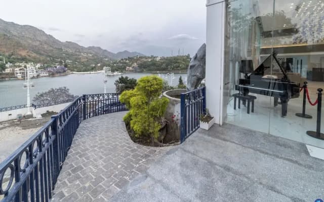 Terra Bliss Lake Bhimtal Resort And Spa