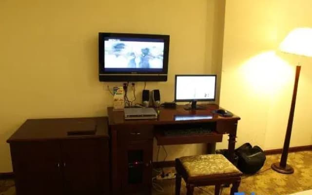 Lingchuan Fuxin Holiday Hotel