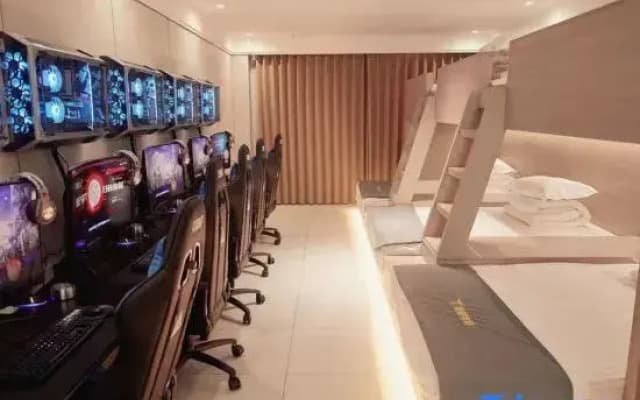 Timo E-Sports Hotel