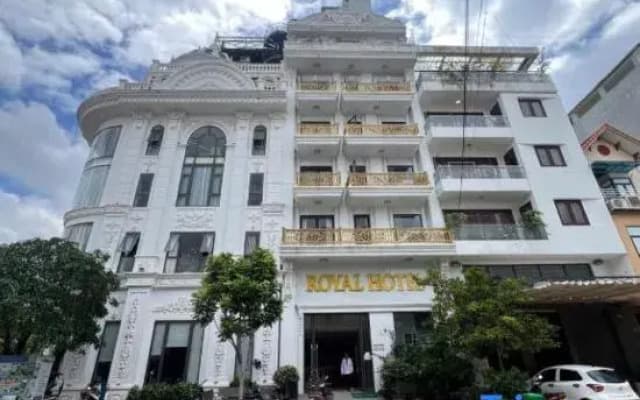 Royal Hotel