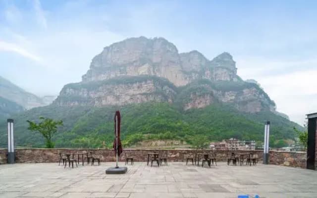 Yougu Zhilan Resort Hotel