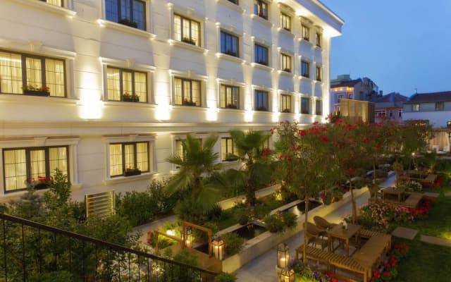 Sura Hagia Sophia Hotel