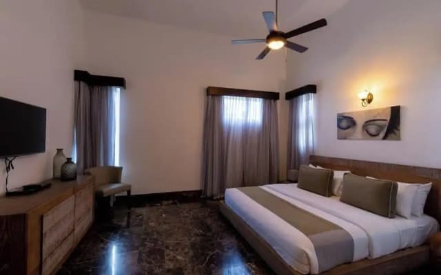 Crown Villas at Lifestyle — Villas Only | Mandatory All-Inclusive Paid at Resort