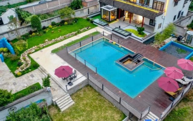 Floral Hotel· Hangzhou Fuju Resort Hotel (Jingshan Huahai Branch)