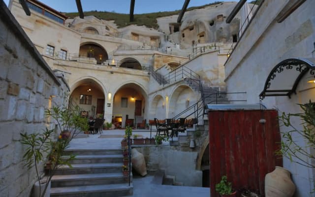 Vezir Cave Suites
