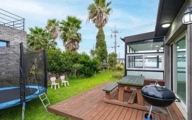 Domostay/Sagye Beach/Sanbangsan View/Pool Villa/3Queen Beds/2Bathrooms/Heated Pool
