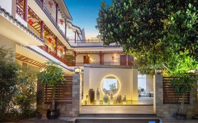 Monian Inn