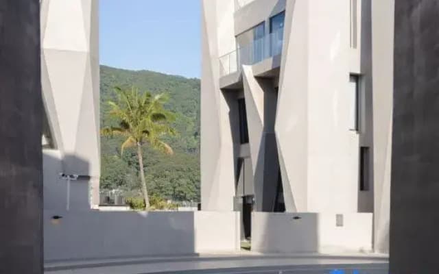 Westone Hotel