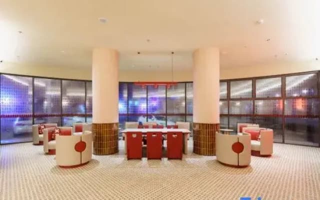 Ni Hao Hotel (Dalian Donggang musical fountain Square)