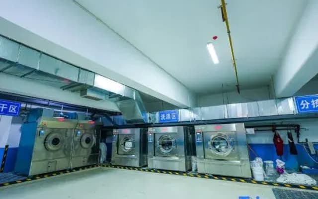Lavande Hotel (Gucheng High-speed Railway Station Beichen Avenue Branch)