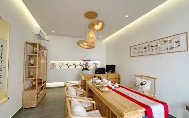Dali Qiyue Lantian Homestay (Covered Bridge)