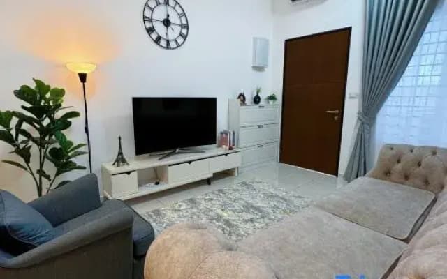 Kota Warisan Fully Air-Con 4 Bedroom Homestay
