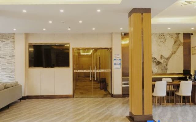 Zouqi Luxing Hotel (Yubeng Village)