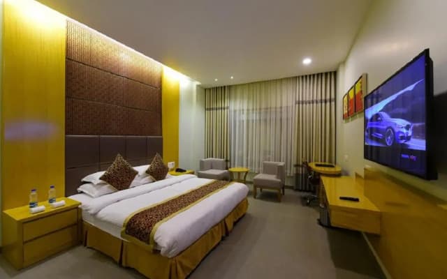 Hotel H