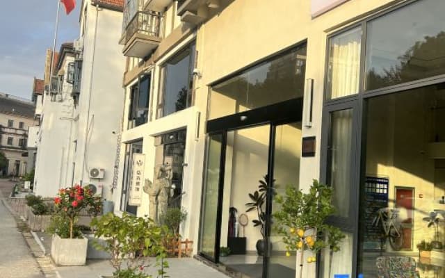 E Fang Homestay (Chizhou High-Speed Railway Station Pingtian Lake Scenic Area)