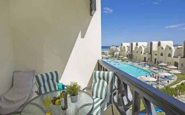 Buki-Gravity-Homes,Ap No2, amazing seaview apartment in 5 star hotel Gravity Sahl Hasheesh