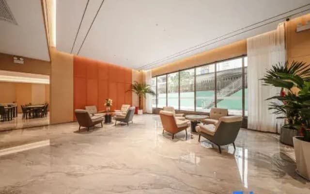 Mayfair Light Luxury Hotel (Fangchenggang Executive Center High-speed Rail Station Branch)