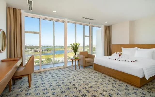 Lamanga Hotel & Suites Danang