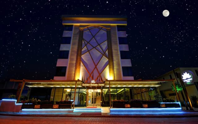 Golden Deluxe Hotel