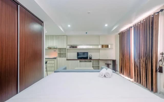 Fully Furnished With Cozy Design Studio Azalea Suites Apartment