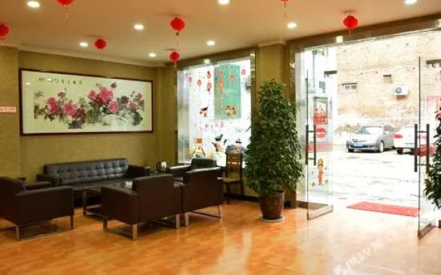Huashan Hualong Hotel