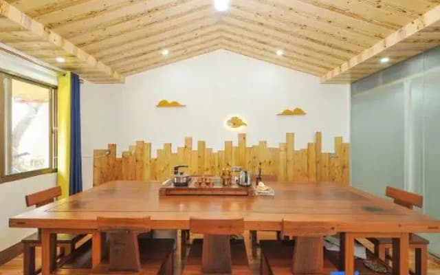 Beihai Longtu Homestay (Silver Beach Scenic Area)