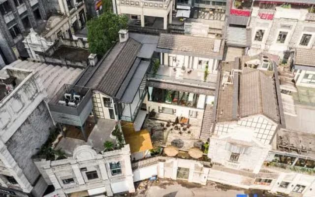 Floral Hotel·Yuwu Hotel (Chongqing Liberation Monument Baixiang Street)