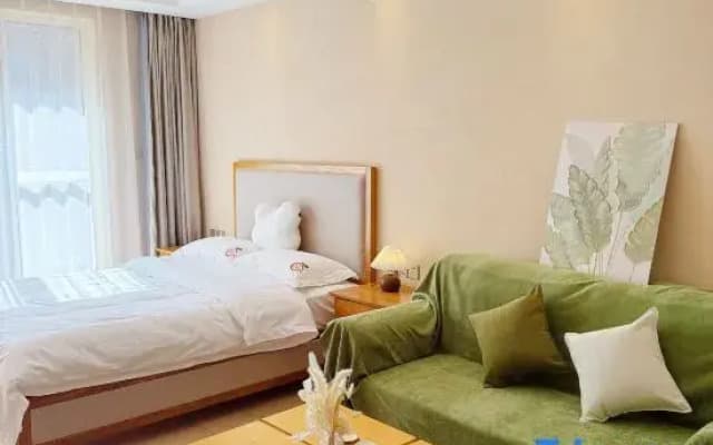 Orange Homestay (Fulong Four Seasons Town)