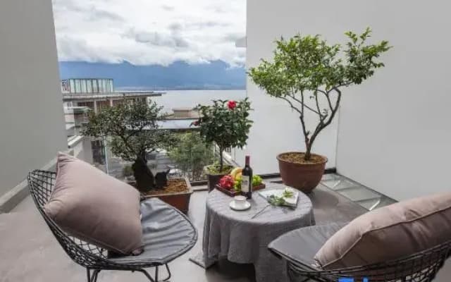 Dali Suhai Liuguang Seaview Bed and Breakfast