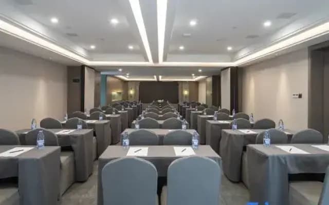 Mehood Lestie Hotel