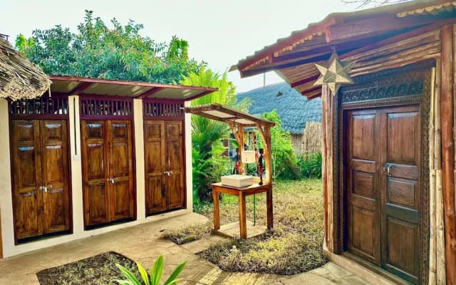 Staysocial Diani-Backpackers &Social Hub