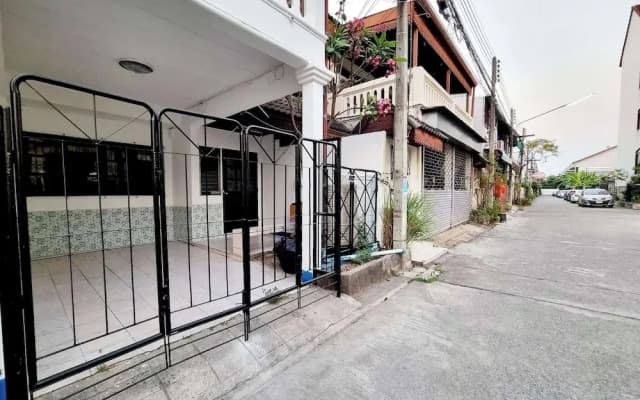 Chiang Mai Oasis 2-bedroom Home With Private Entrance & Modern Amenities