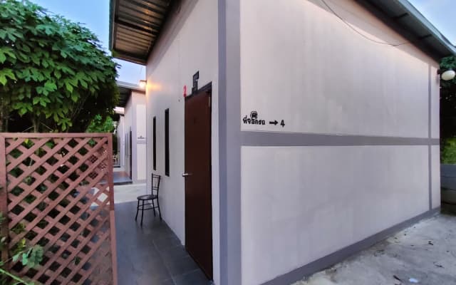 Check-in Resort