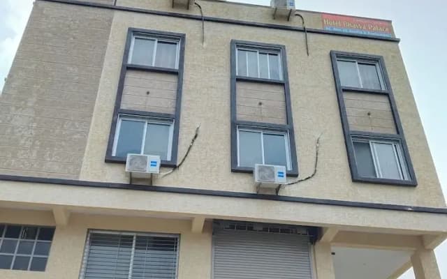 Hotel Bhavya Palace