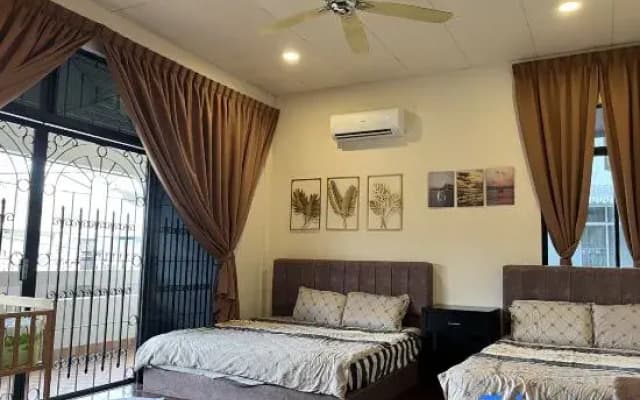 25 Pax Pool Villa Klebang 6B 4BR 10 MinToTown