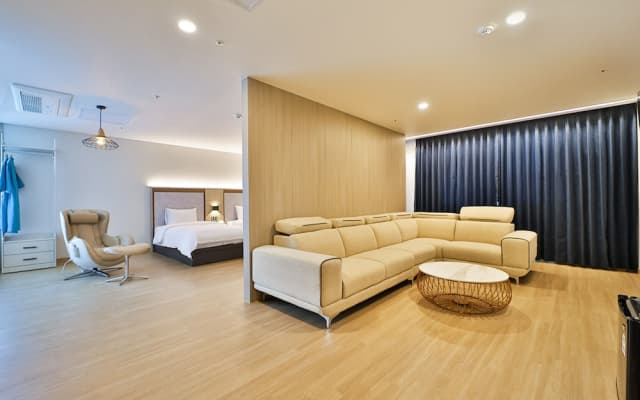 Gimhae Eobang-dong City Hotel
