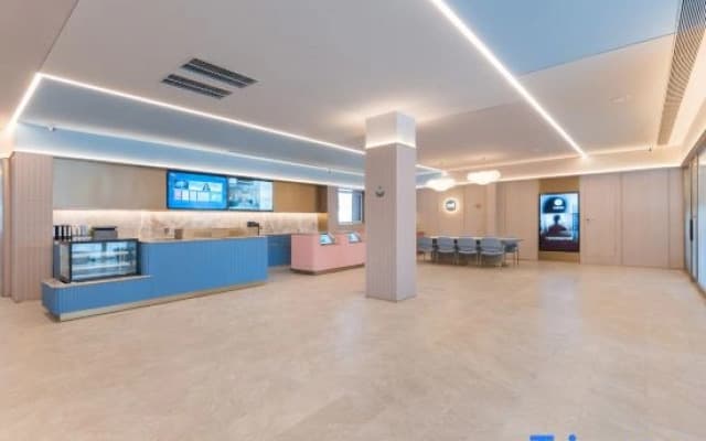 HanTing Hotel (Yichun Zhuoyue Wanxiangcheng Beishan Park)