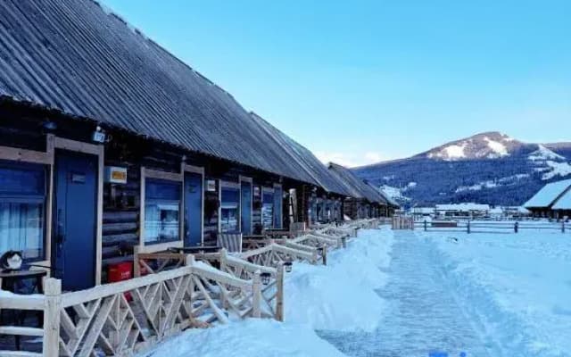 Jiangshamanyan · Manmanguiye Mounlost Mountain View Homestay (Xinjiang Kanas National Geopark)