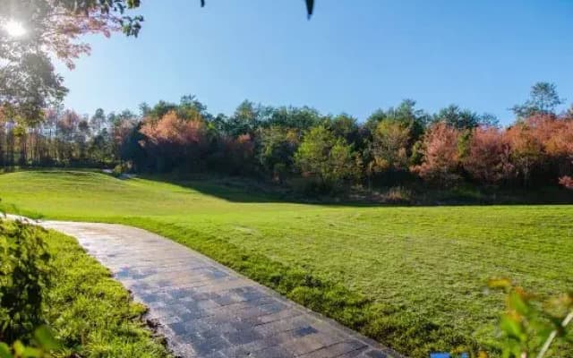 Tengchong Senya Golf Villa Resort
