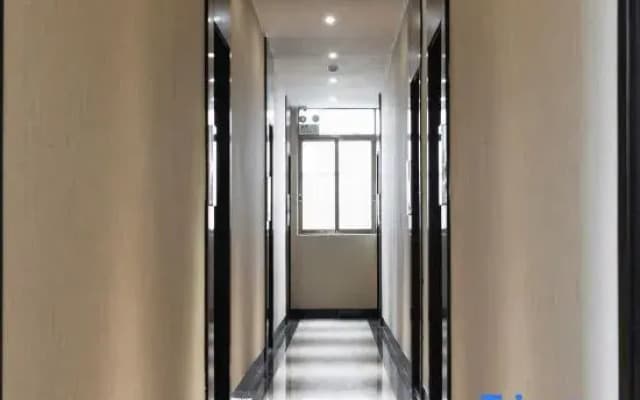Jiangmen Huayue Boutique Apartment (Jiangmen East Station Branch)