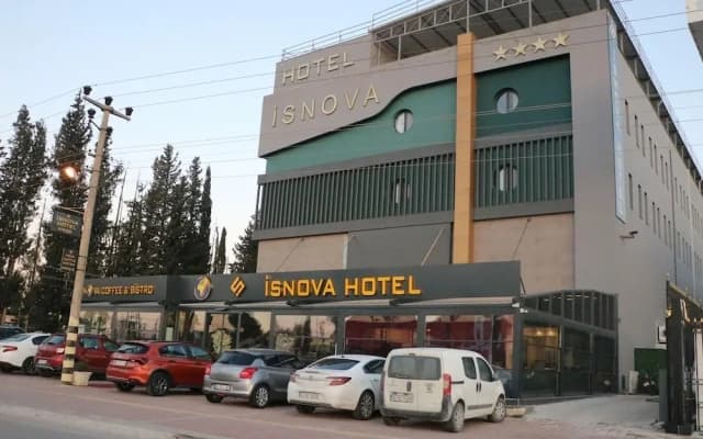 Isnova Hotel