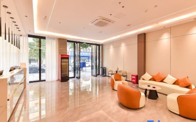 Mingyang Hotel (Chongzuo Daxin County Detian Plaza)