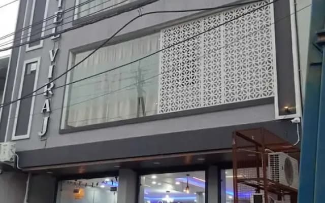 Hotel Viraj