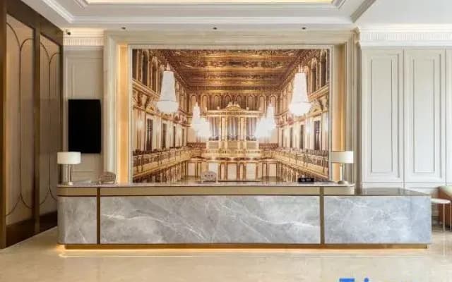 Vienna Hotel (Zhengzhou East High-Speed Rail Station East Square Putian West Subway Station)